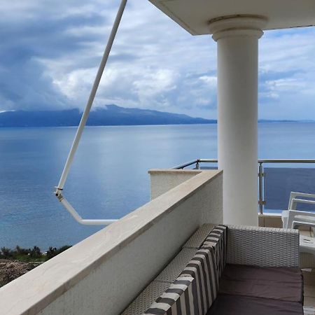 White Residence Luxury Apartments Sarandë 外观 照片