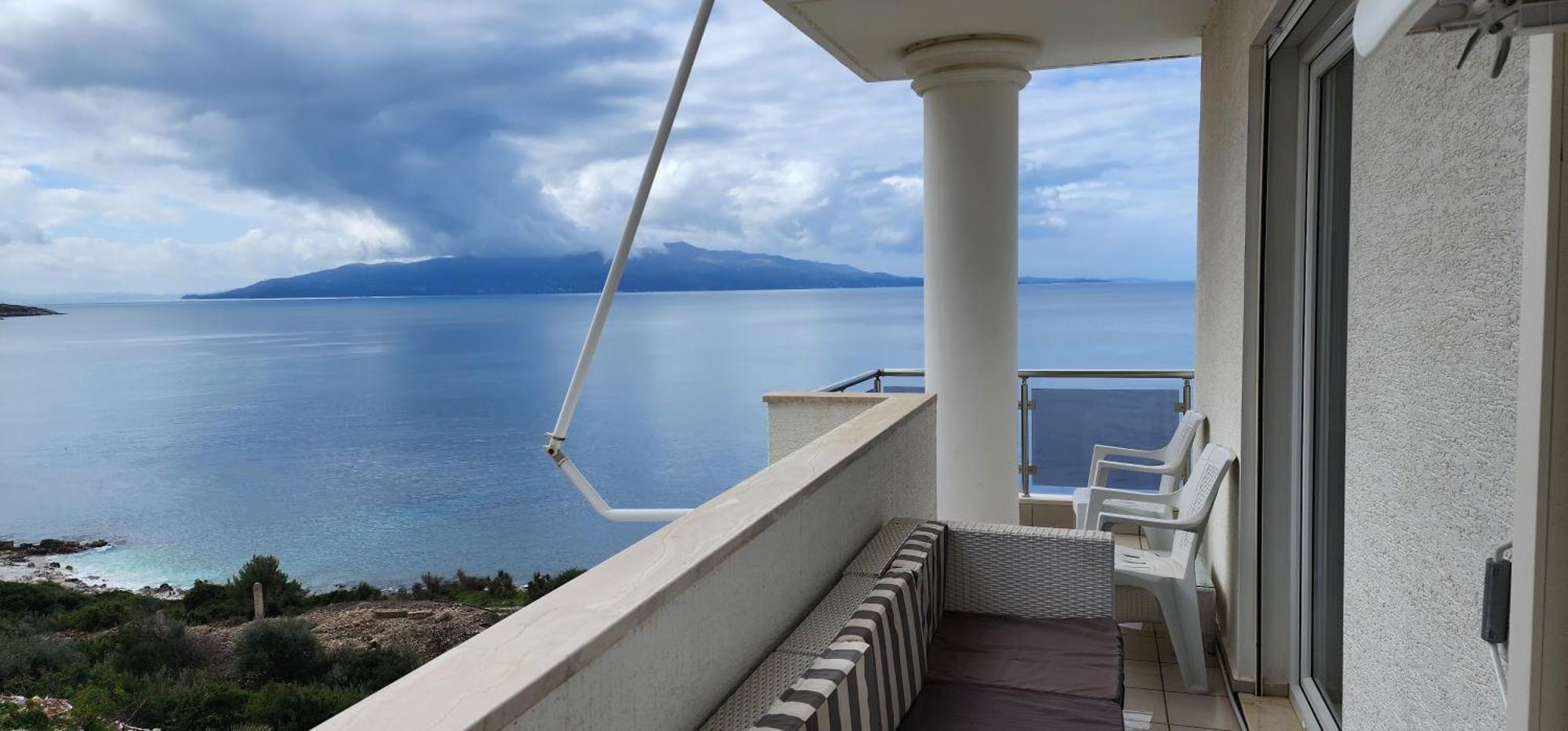 White Residence Luxury Apartments Sarandë 外观 照片
