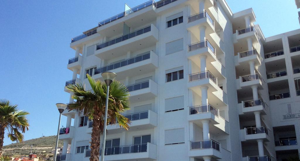 White Residence Luxury Apartments Sarandë 外观 照片