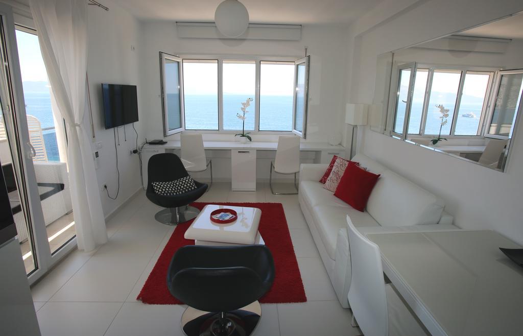 White Residence Luxury Apartments Sarandë 外观 照片