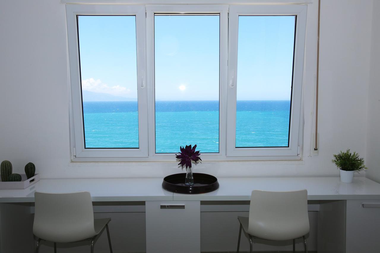 White Residence Luxury Apartments Sarandë 外观 照片